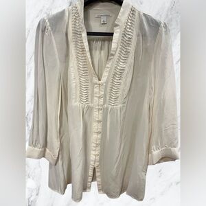 Banana republic buttoned blouse